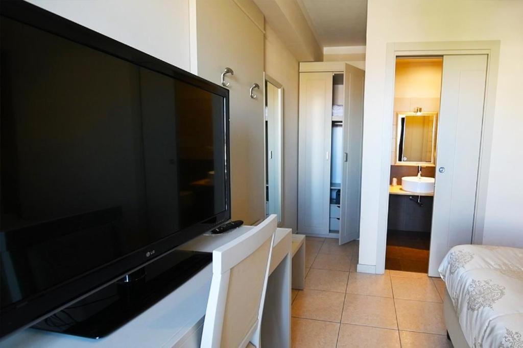 Mediterranean Boutique Hotel Тропея Экстерьер фото