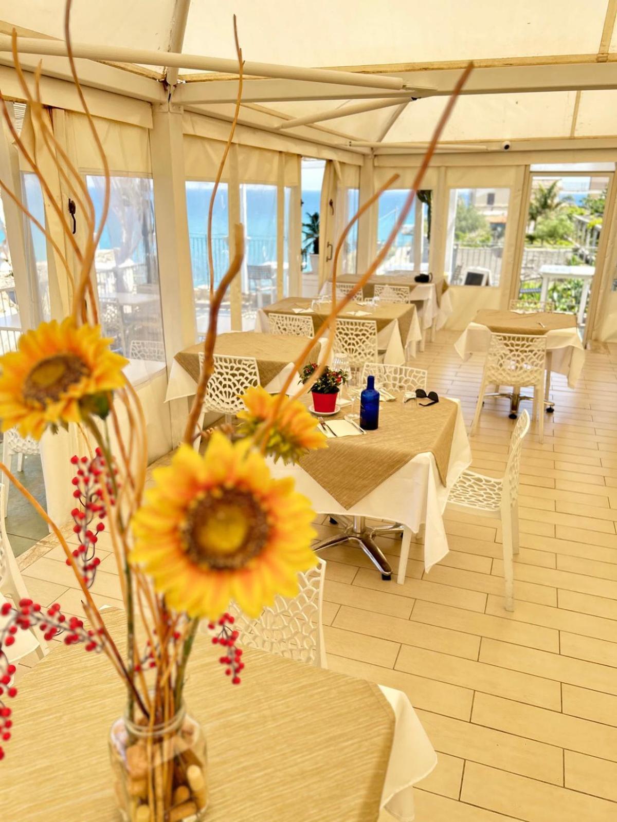 Mediterranean Boutique Hotel Тропея Экстерьер фото